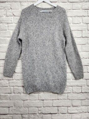 Big Water Blue Sky Fuzzy Wool Blend Crewneck Tunic Sweater Size Small Cozy Soft